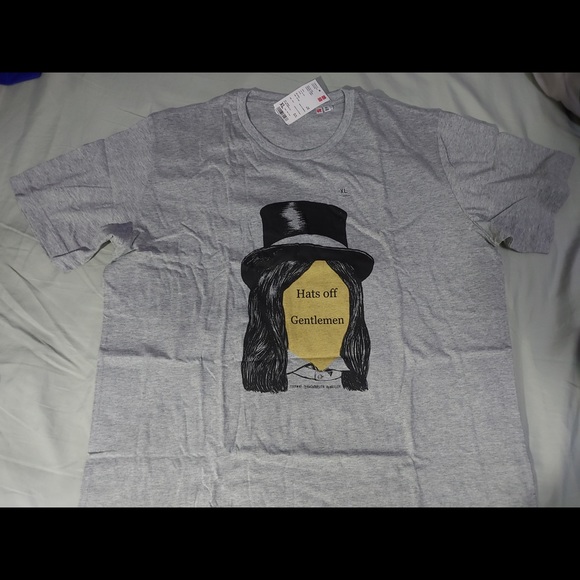 Uniqlo Other - Uniglo mens feel the sea graphic T-shirt size XL